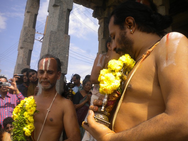 THirukudanthai Sarangapani Temple Uttarayana Vaasal Thirappu   2014 -08