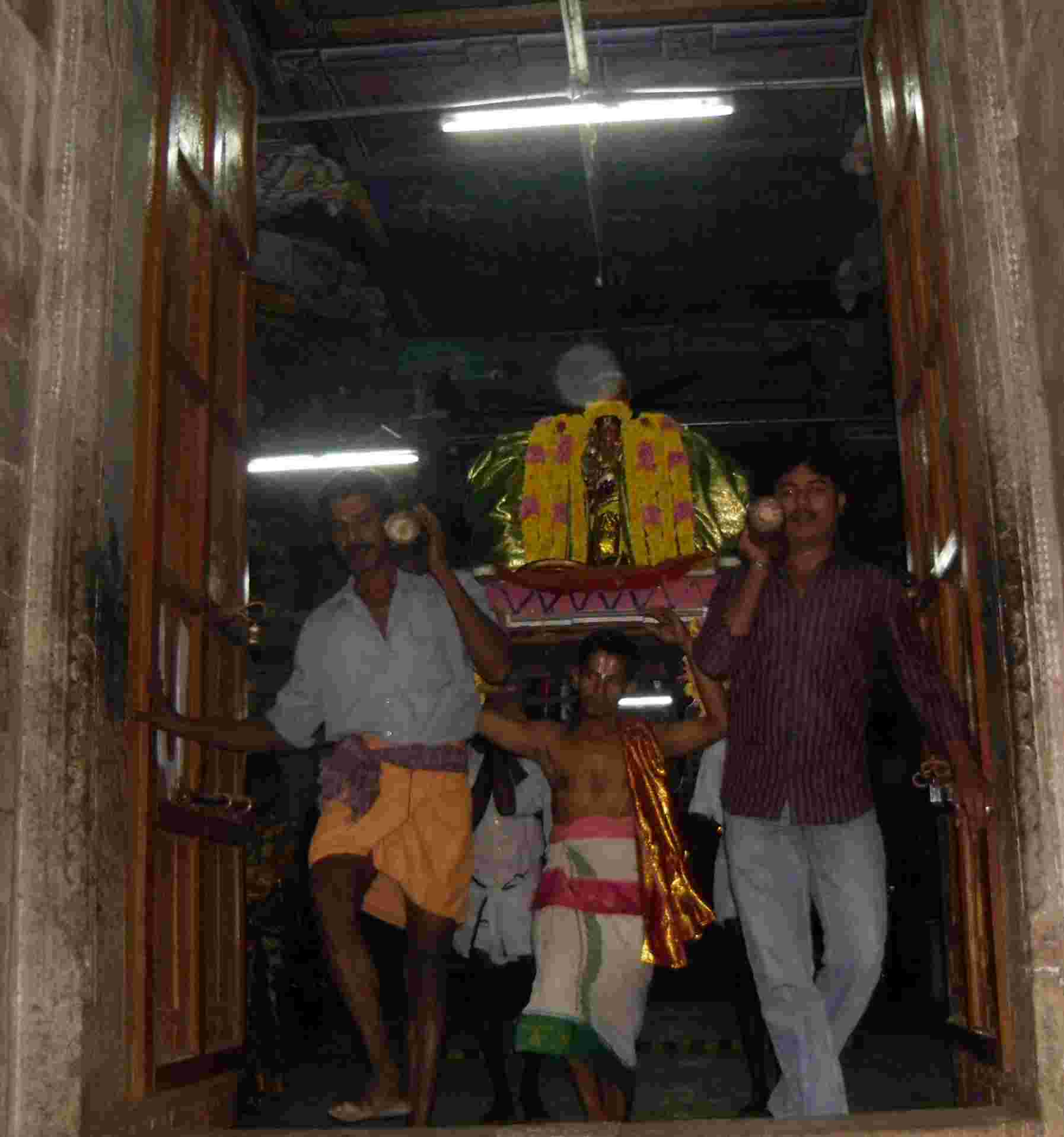 Thirukannamangai Bhakthavatsala Peruma Irappathu day 9  2014 -02