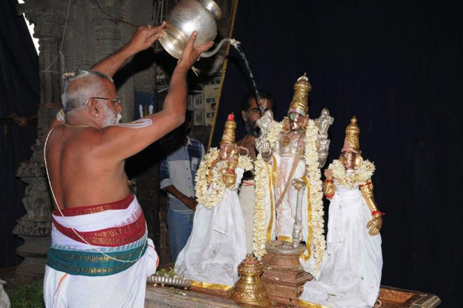 Vaikunda Ekadasi Lower Ahobilam Thirumanjanam 2014--06