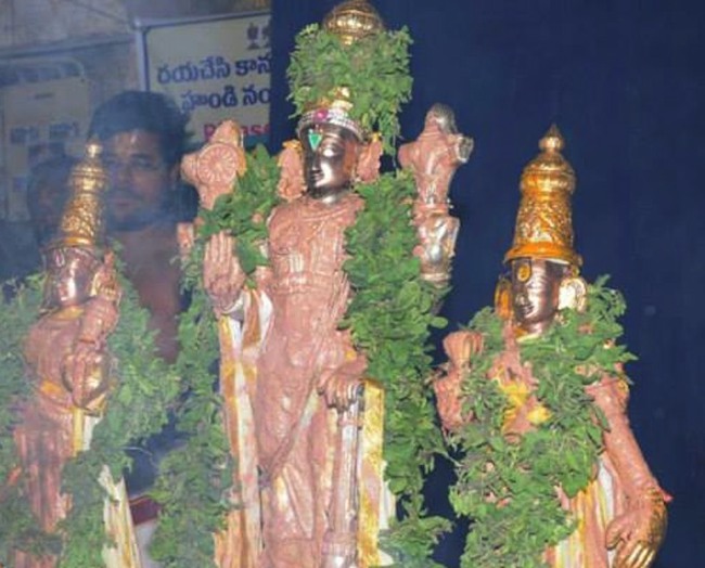 Vaikunda Ekadasi Lower Ahobilam Thirumanjanam 2014--11
