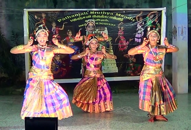 Vaikunda Ekadasi Sevai at Thiruvellukkai 2014 -17