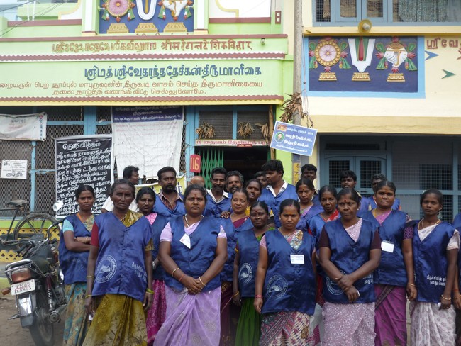 Vastra Dhanam to workers for vaikunda ekadasi 2014  -12