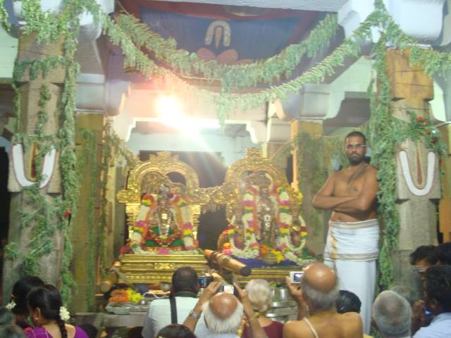 Kanchi Devaperumal Dhavana utsavam day 1   2014 -08