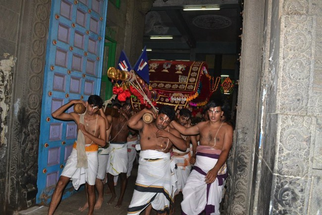 Peyazhwar Mangalasanam to Parthasarathy during ekkadhuthangal utsavam 2014--02