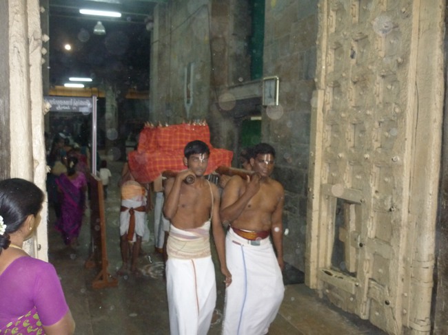 Srirangam Bhoopathi Thirunal Sesha Vahanam 2014--02