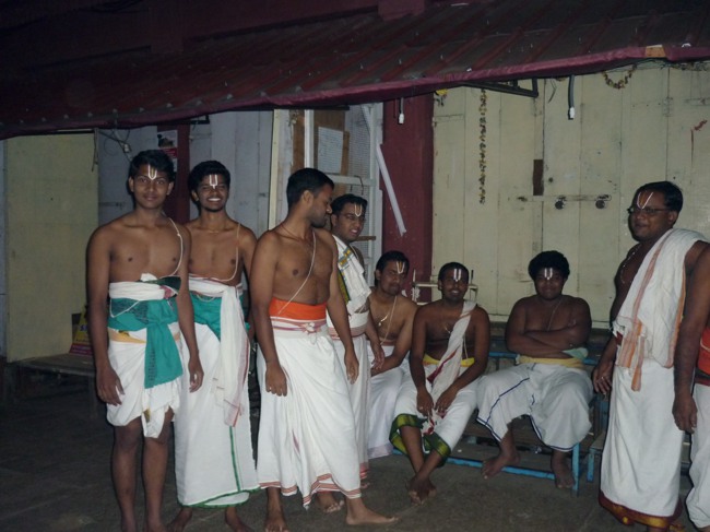 Srirangam Bhoopathi Thirunal Sesha Vahanam 2014--04