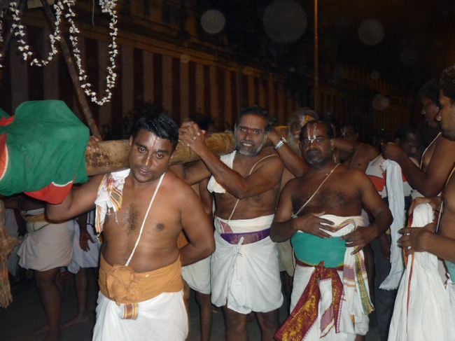 Srirangam Boopathi THirunal Aalum Pallaku Day 11 2014--0002