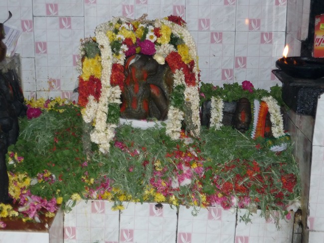 Srirangam Uthra veedhi Perumal Thiruvadi Thirumanjanam 2014 -04