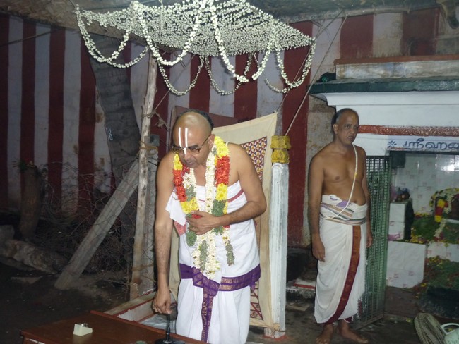 Srirangam Uthra veedhi Perumal Thiruvadi Thirumanjanam 2014 -10