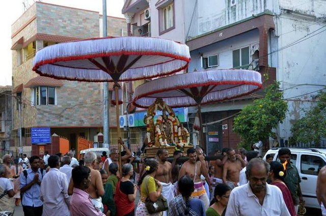 Thiruvallikeni Embar THirunakshatra Purappadu  2014 -11_640x424
