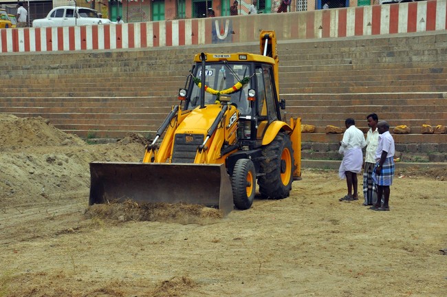 Thiruvallur Renovation work on temple tank   2014 -16