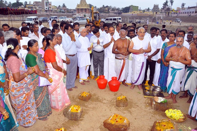 Thiruvallur Renovation work on temple tank   2014 -23