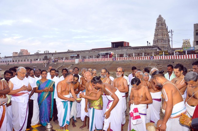 Thiruvallur Renovation work on temple tank   2014 -24