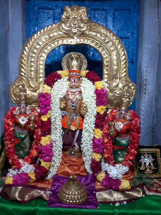 Thiruvelukkai Dhavanotsavam Day-1 2014 -05
