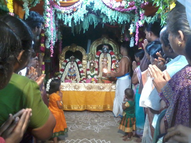 Thiruvelukkai Dhvanotsavam day 3  2014--10