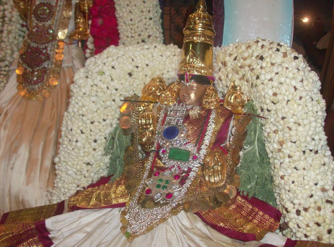 nanganallur sri lakshmi narasimhar chandra prabhai 16-day 4