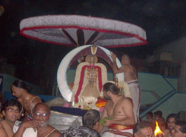 nanganallur sri lakshmi narasimhar chandra prabhai 38-day 4