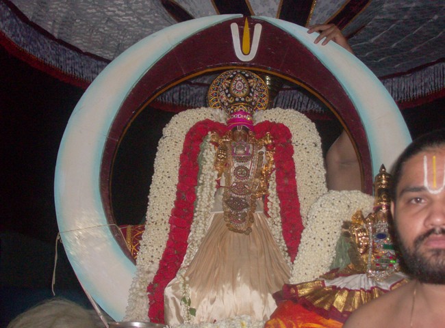 nanganallur sri lakshmi narasimhar chandra prabhai 39-day 4