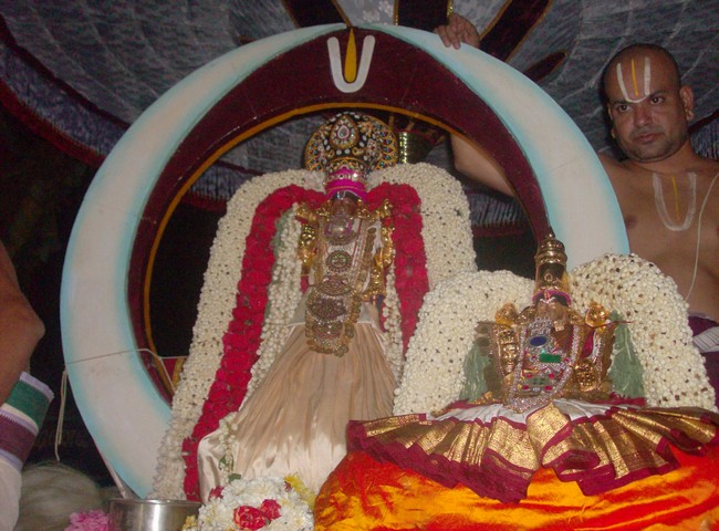 nanganallur sri lakshmi narasimhar chandra prabhai 44-day 4