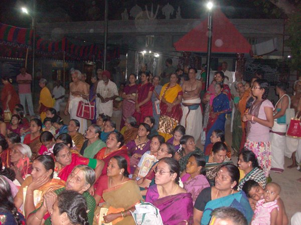 srimath azhagiyasingar at dolothsavam in lakshmi narasimhar temple02020202