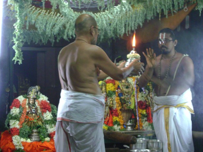 Aminjikarai Varadaraja Perumal Temple Dhavana Utsavam day 2 2014--04