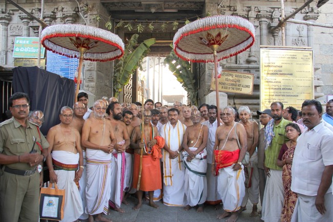 Azhagiyasingar mangalasasanam at Thirupathi Govindarajaswamy temple 2014 -30