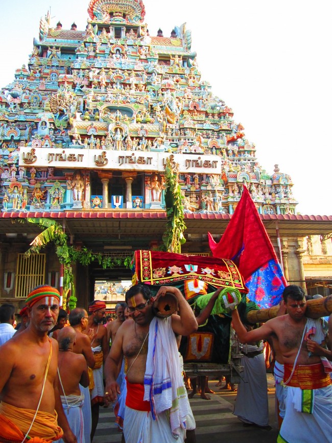 Srirangam Masi Theppam Namperumal Purappadu day 3 2014 -18
