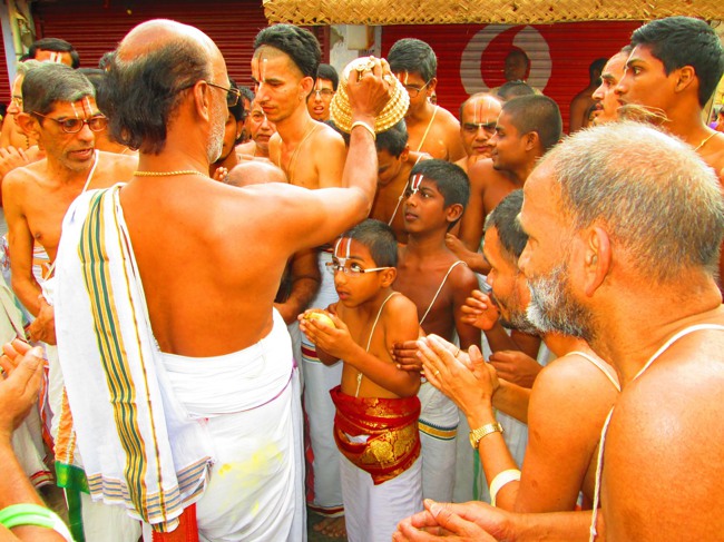 Srirangam Masi Theppotsavam Day 6 Morning 2014--28