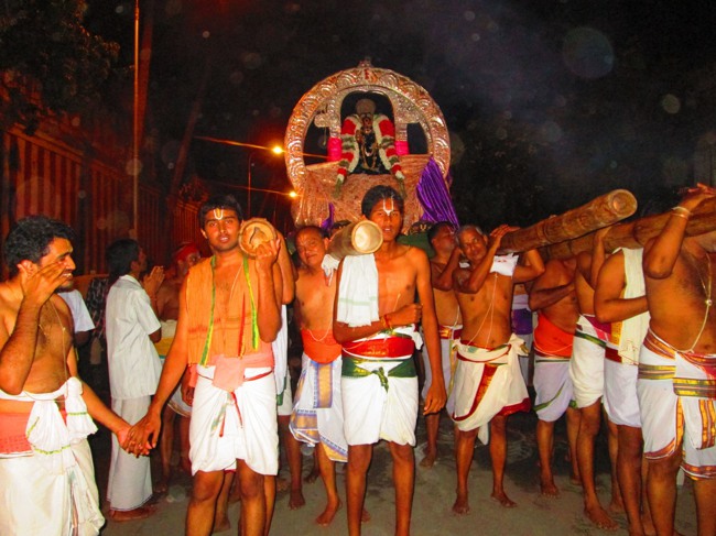 Srirangam Masi Theppotsavam Irattai Prabhai 2014--10