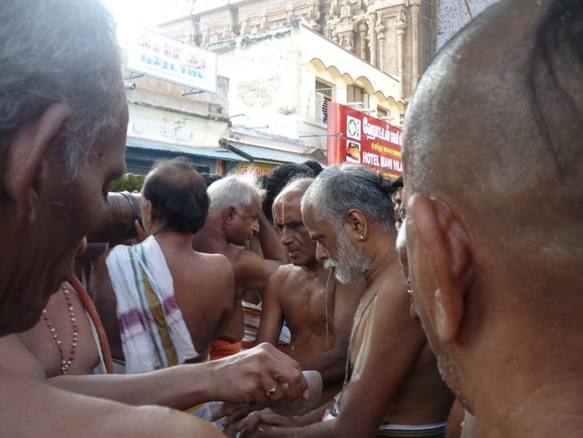 Srirangam Masi Theppotsavam  Morning Purappadu Day 42014 -18