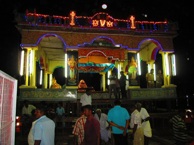 Srirangam Namperumal Masi Theppotsavam Thirupalliyodam 2014 -01