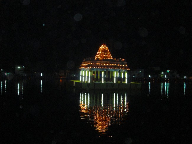 Srirangam Namperumal Masi Theppotsavam Thirupalliyodam 2014 -30
