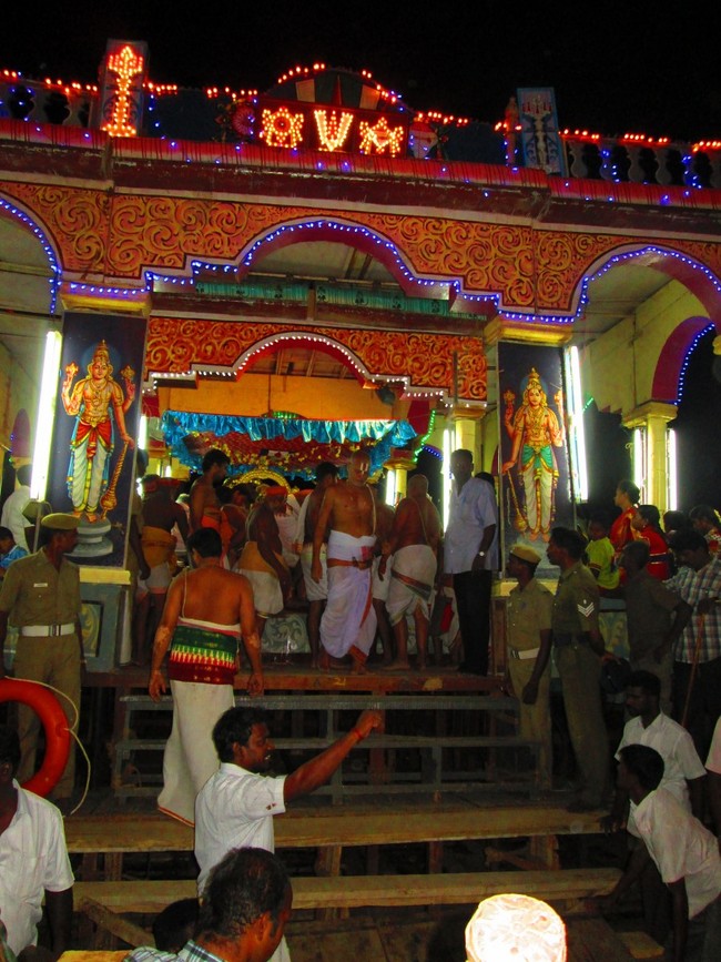 Srirangam Namperumal Masi Theppotsavam Thirupalliyodam 2014 -56