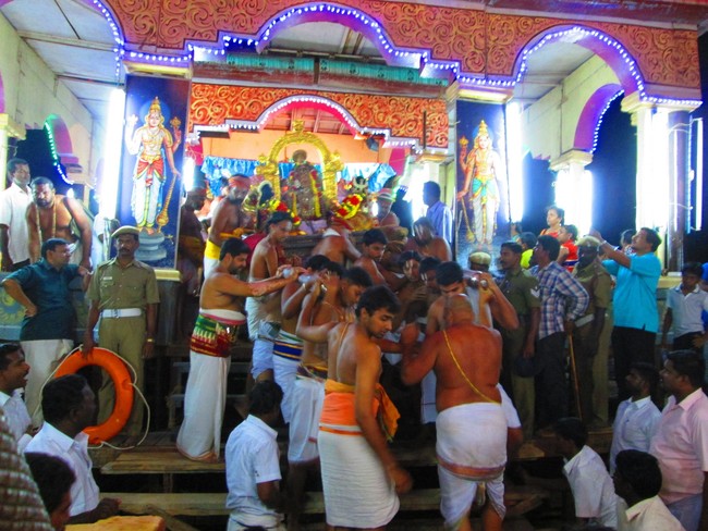 Srirangam Namperumal Masi Theppotsavam Thirupalliyodam 2014 -57