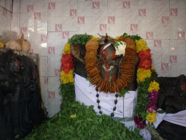 Srirangam Uthiraveedhi Anjaneyar Laksharchanai day 5 2014 -1