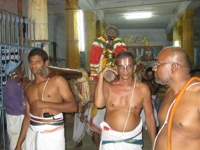 Thiruvellarai Brahmotsavam Garudas sevai asthanam Thirumbukal  2014--00