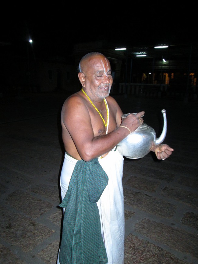 Thiruvellarai Brahmotsavam Garudas sevai asthanam Thirumbukal  2014--35