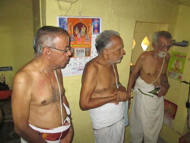 12th apr 14 8am namperumal mandagapadi at thirukkurallapan sannathi (5)