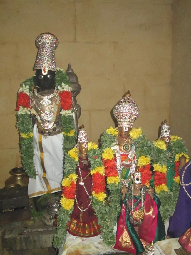 12th apr 14 8am namperumal mandagapadi at thirukkurallapan sannathi (6)