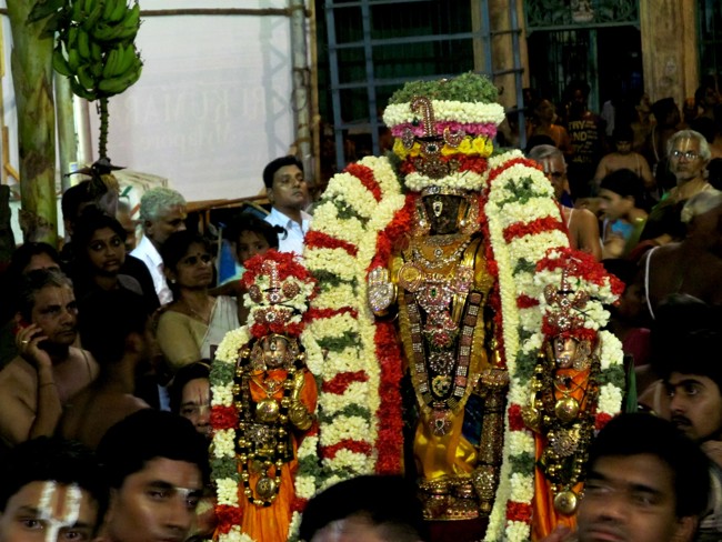 Thiruvallikeni Sri Parthasarathy Perumal Thirukoil Brahmotsavam Day 10 Siriya ThiruTher 24-04-2014   01
