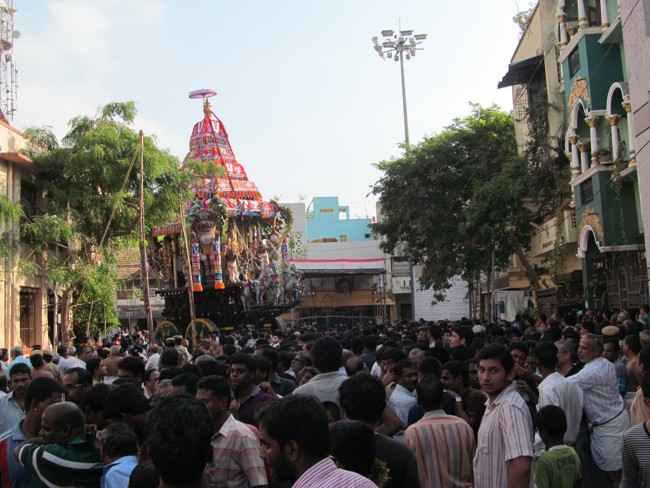 Thiruvallikeni Sri Parthasarathy Perumal Thirukoil Brahmotsavam Day 7 Morning ThiruTher 21-04-2014   31