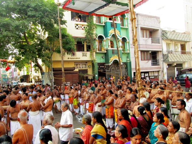 Thiruvallikeni Sri Parthasarathy Perumal Thirukoil Brahmotsavam Day 8 Morning Aalum Pallaku 23-04-2014   12
