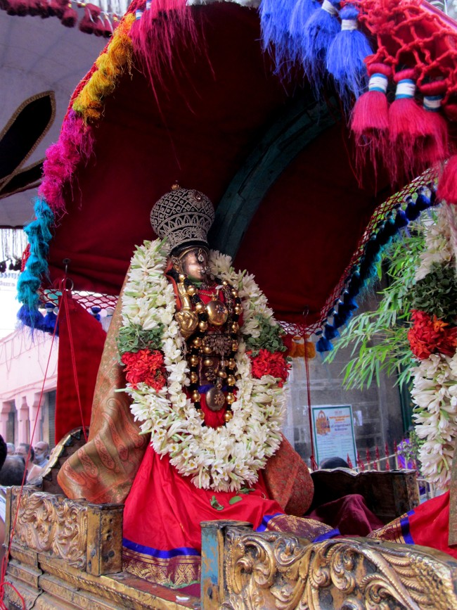 Thiruvallikeni Sri Parthasarathy Perumal Thirukoil Brahmotsavam Day 8 Morning Vennai Thazhi Krishnan 22-04-2014   10