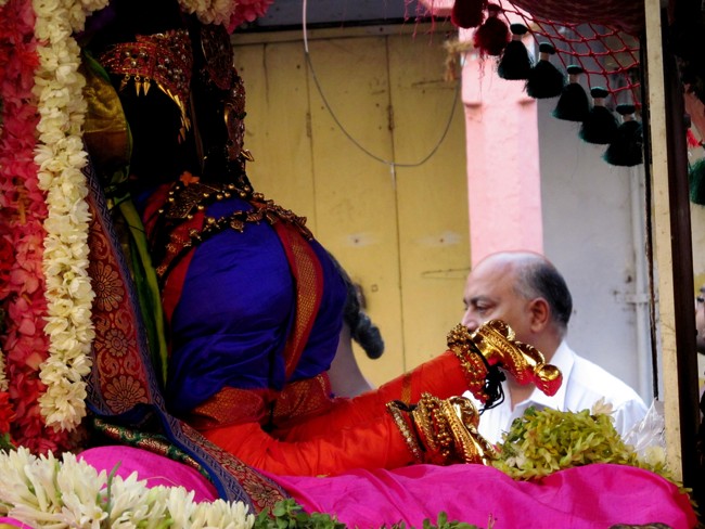 Thiruvallikeni Sri Parthasarathy Perumal Thirukoil Brahmotsavam Day 8 Morning Vennai Thazhi Krishnan 22-04-2014   12