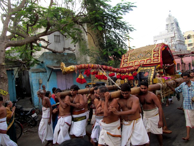 Thiruvallikeni Sri Parthasarathy Perumal Thirukoil Brahmotsavam Day 8 Morning Vennai Thazhi Krishnan 22-04-2014   17