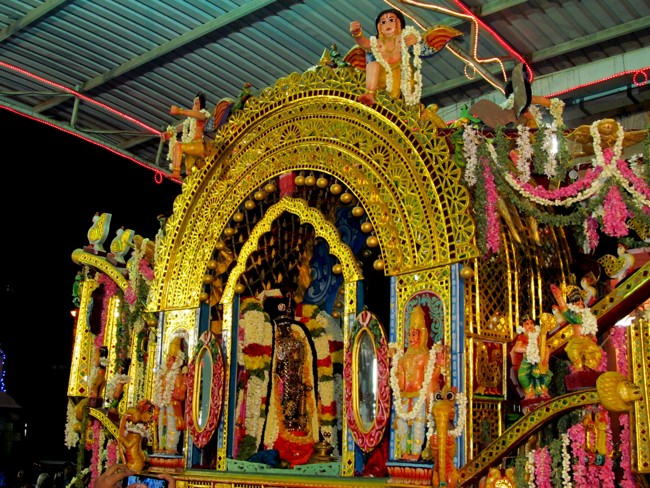 Thiruvallikeni Sri Parthasarathy Perumal Thirukoil Brahmotsavam Day 9 Kannadi  Pallaku 23-04-2014   02
