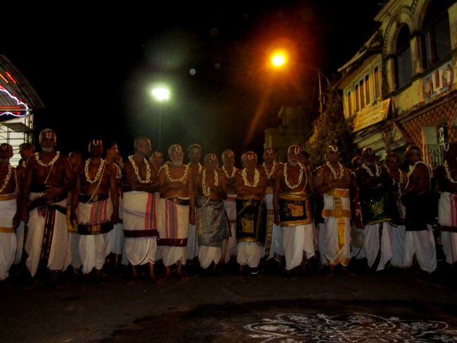 Thiruvallikeni Sri Parthasarathy Perumal Thirukoil Brahmotsavam Day4  Evening Chandra Prabhai 18-04-2014   11