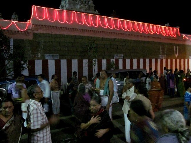 Thiruvallikeni Sri Parthasarathy Perumal Thirukoil Brahmotsavam Day4  Evening Chandra Prabhai 18-04-2014   20