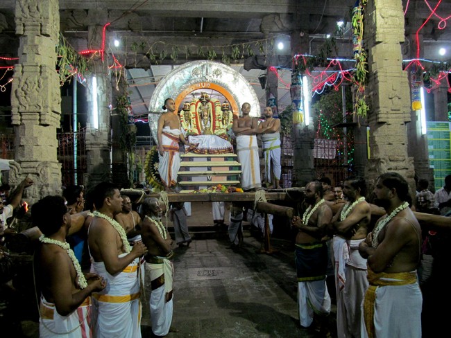 Thiruvallikeni Sri Parthasarathy Perumal Thirukoil Brahmotsavam Day4  Evening Chandra Prabhai 18-04-2014   35