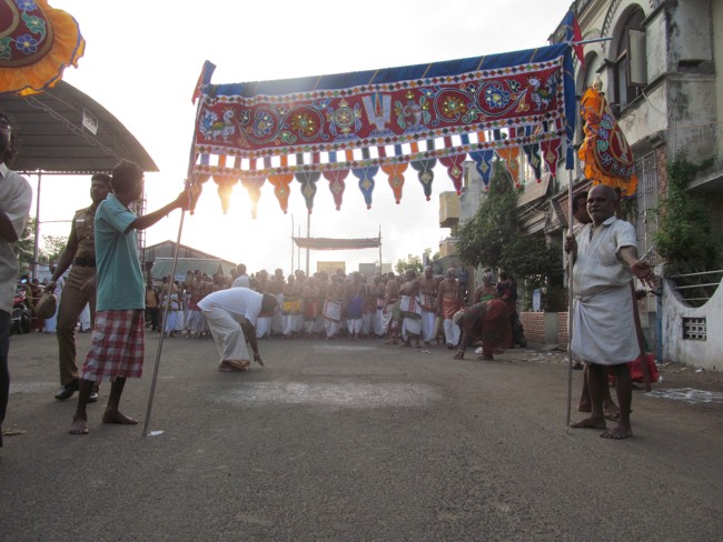 Thiruvallikeni Sri Parthasarathy Perumal Thirukoil Brahmotsavam Day4  Morning Suriya Prabhai 18-04-2014   16